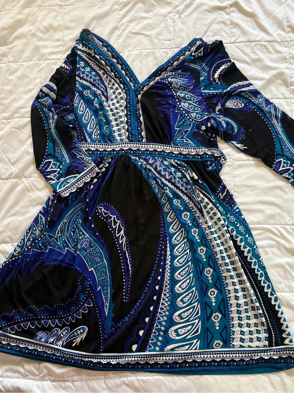 ECI Blue & Black Paisley V-Neck Long Sleeve Dress